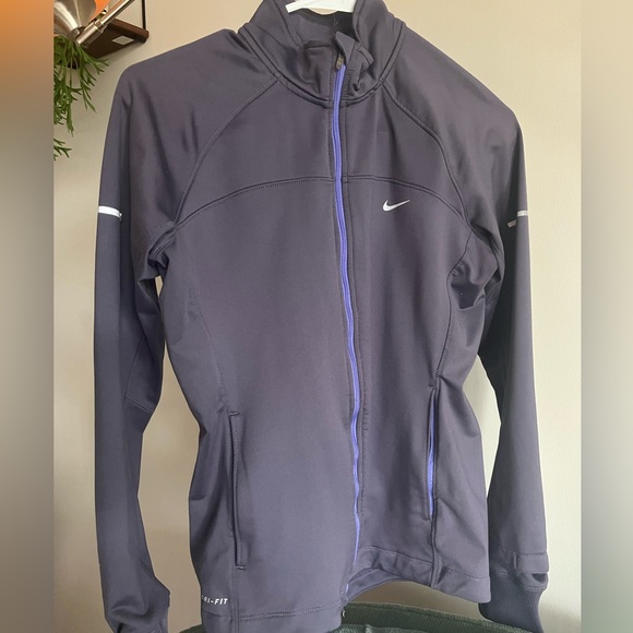 Nike Running Dri-FIT Purple Zip-up Jacket - Picture 1 of 6